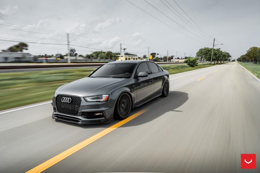  Audi S4 Sedan on Vossen Wheels (HF-2) 2018 года  (фото 20 из 22)